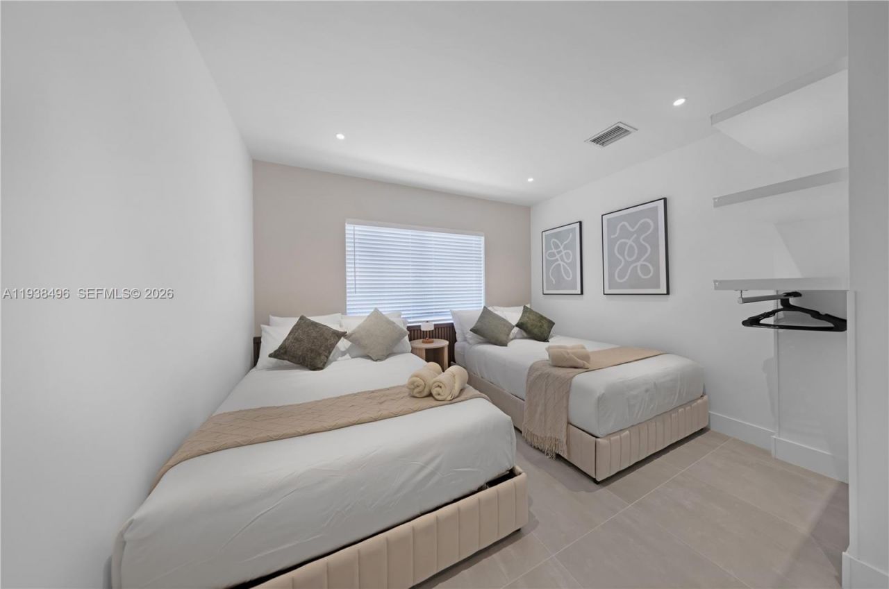 166 NW 41st St, Miami, FL 33127 Photo