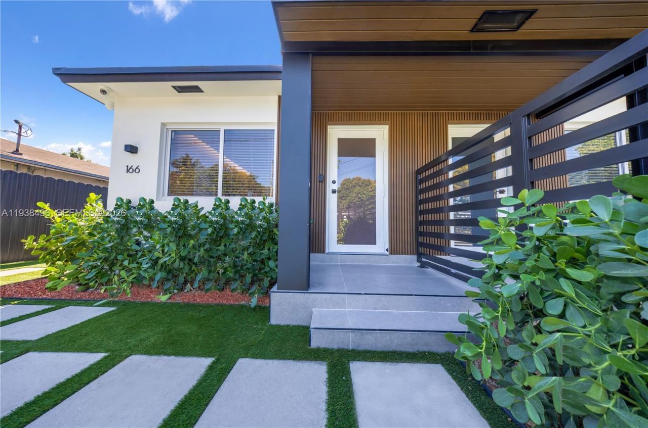 166 NW 41st St, Miami, FL 33127 Photo