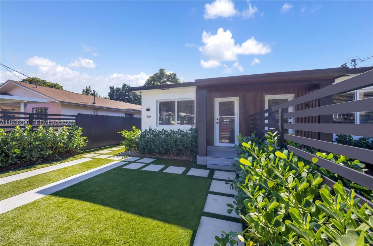 166 NW 41st St, Miami, FL 33127 Photo