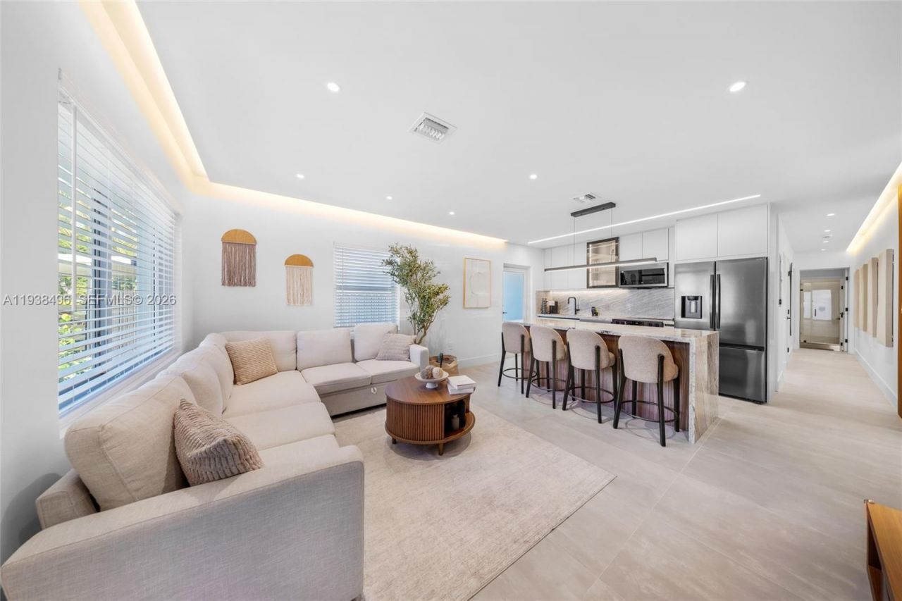 166 NW 41st St, Miami, FL 33127 Photo