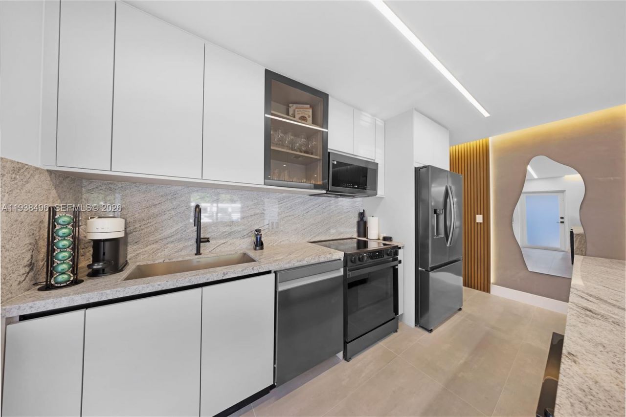 166 NW 41st St, Miami, FL 33127 Photo