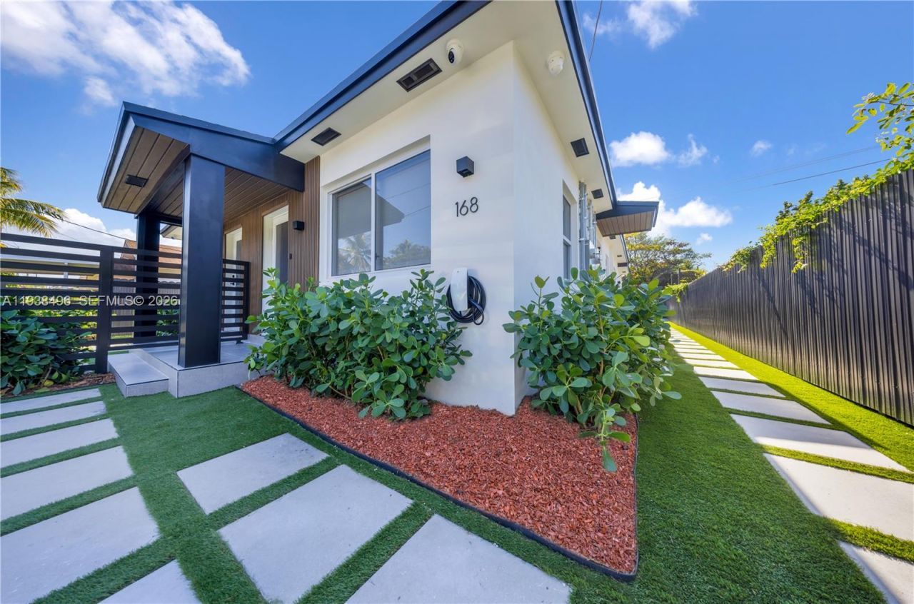 166 NW 41st St, Miami, FL 33127 Photo