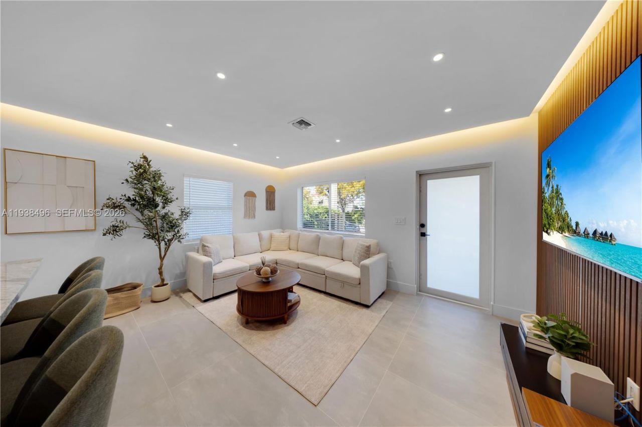 166 NW 41st St, Miami, FL 33127 Photo