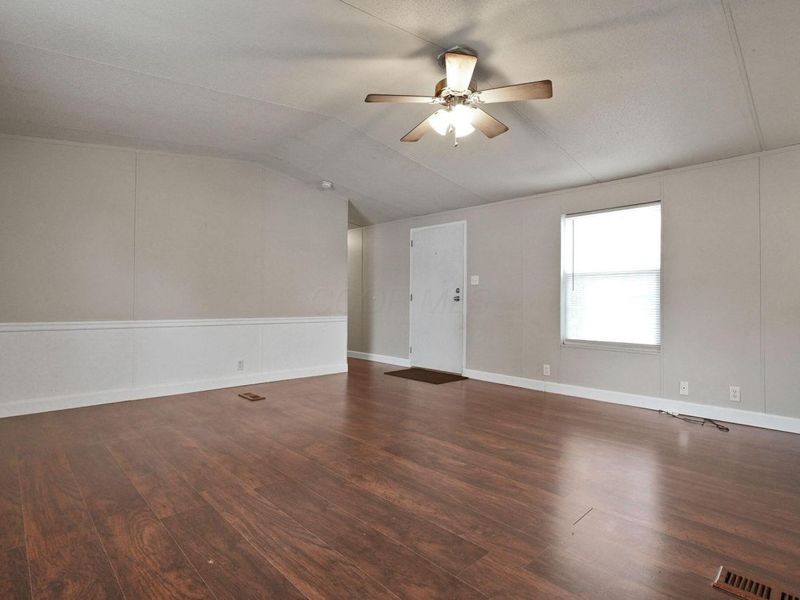 8460 Canaan Boulevard, Plain City, OH 43064 Photo 5