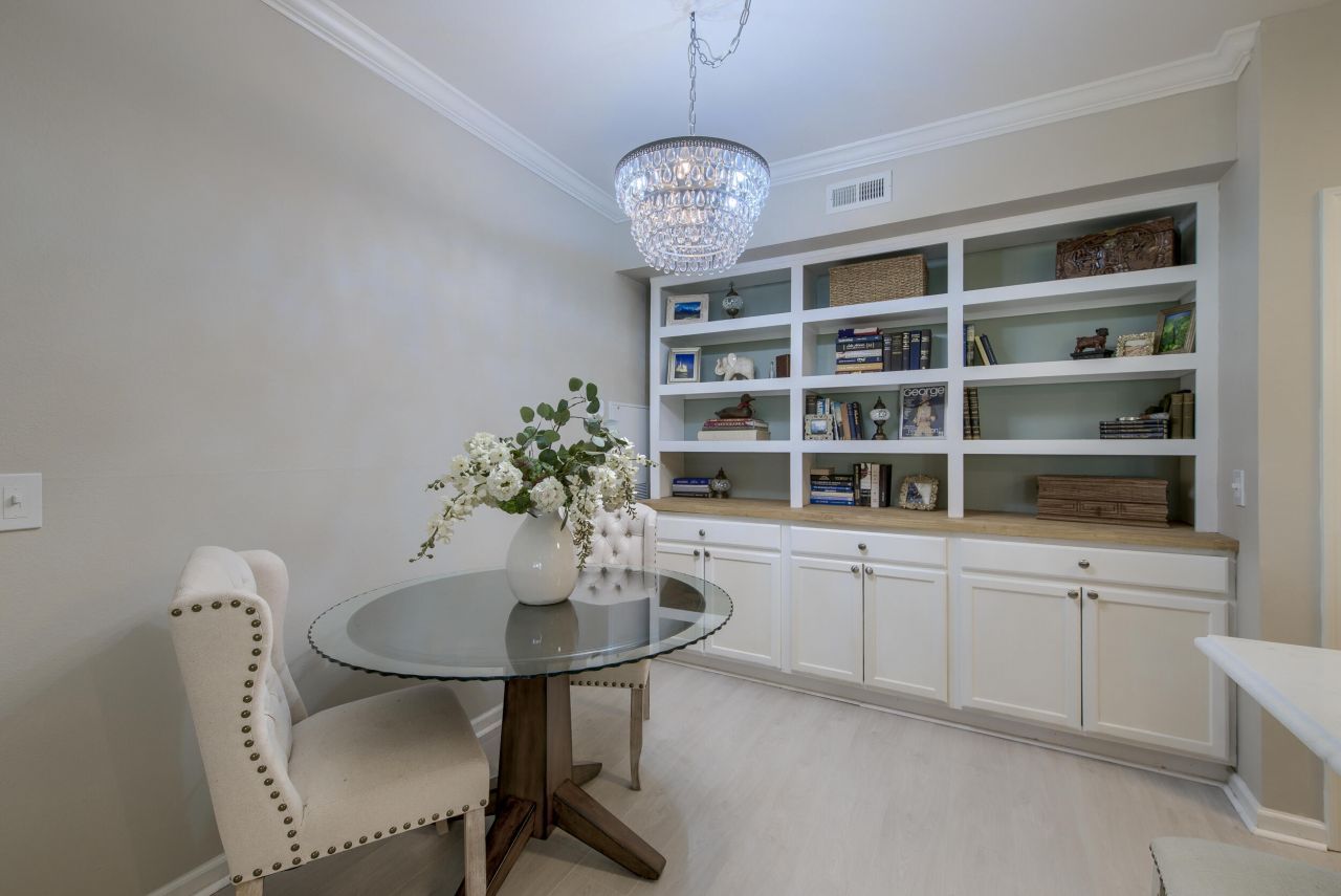 700 Daniel Ellis Drive Photo 11