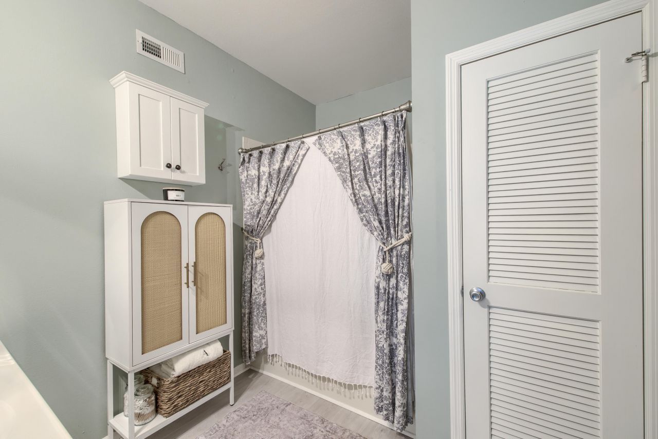 700 Daniel Ellis Drive Photo 22