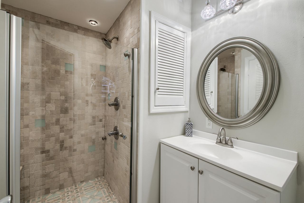 700 Daniel Ellis Drive Photo 30