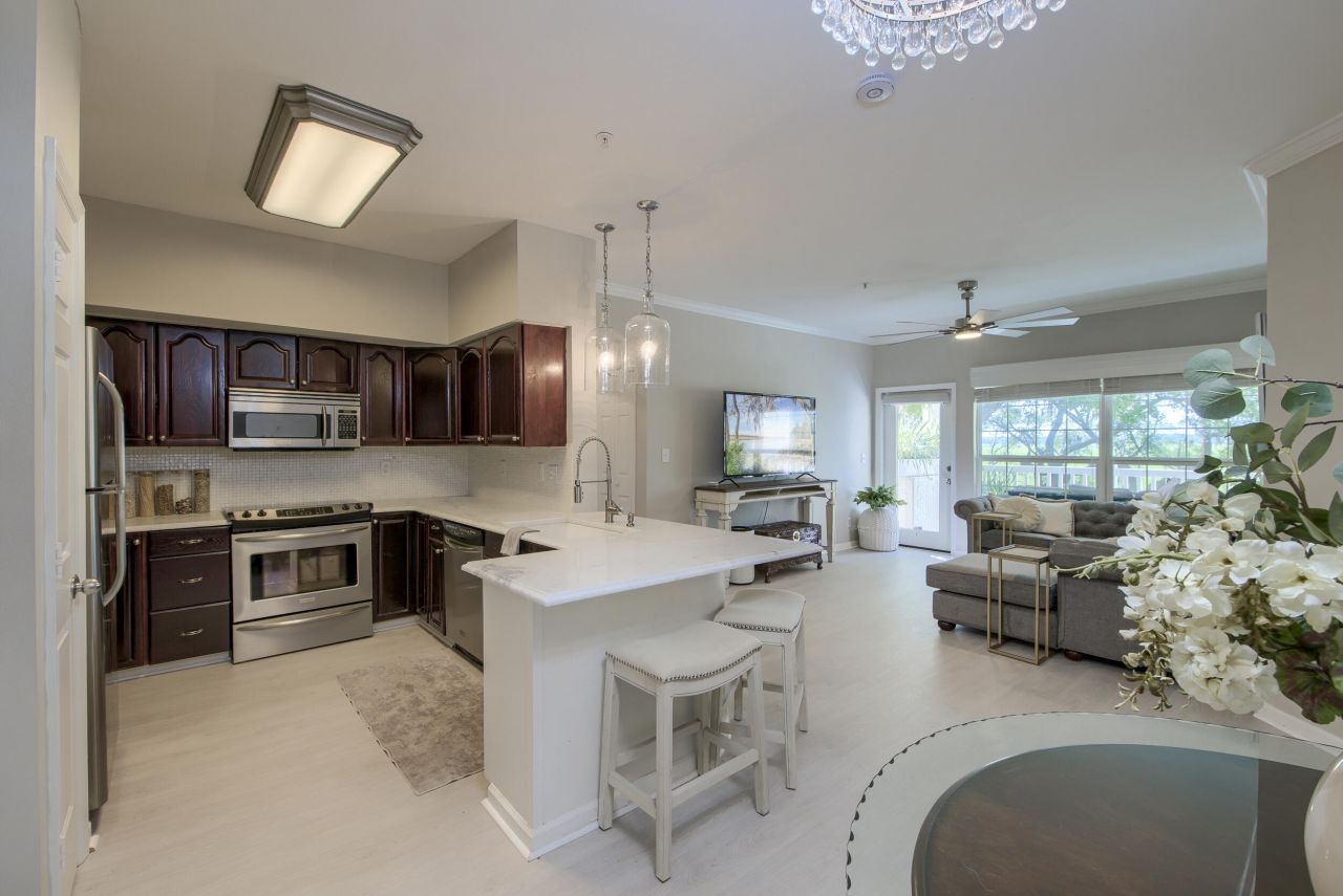 700 Daniel Ellis Drive Photo 9