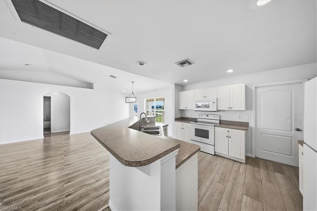 2009 NW 3rd Ave, Cape Coral, FL 33993 Photo