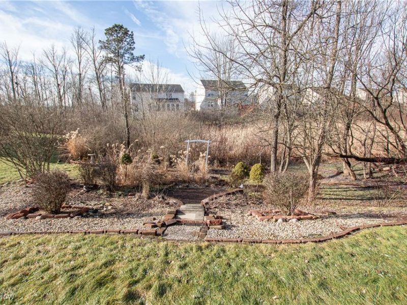 6308 Richmond Road, Oakwood Village, OH 44146 Photo 43