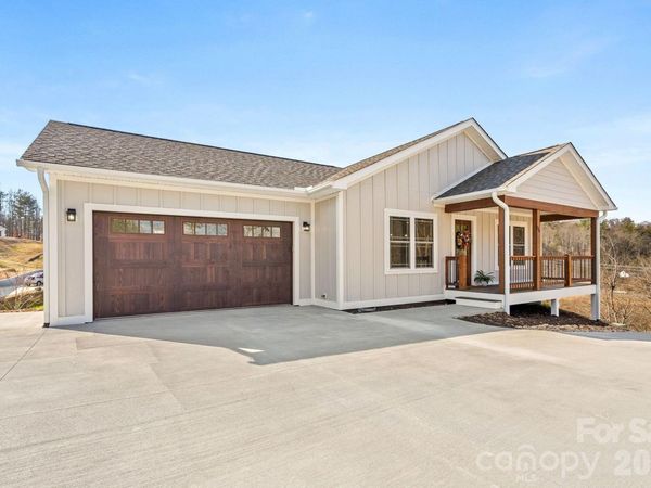 56 White Oak Place, Mars Hill, NC 28754