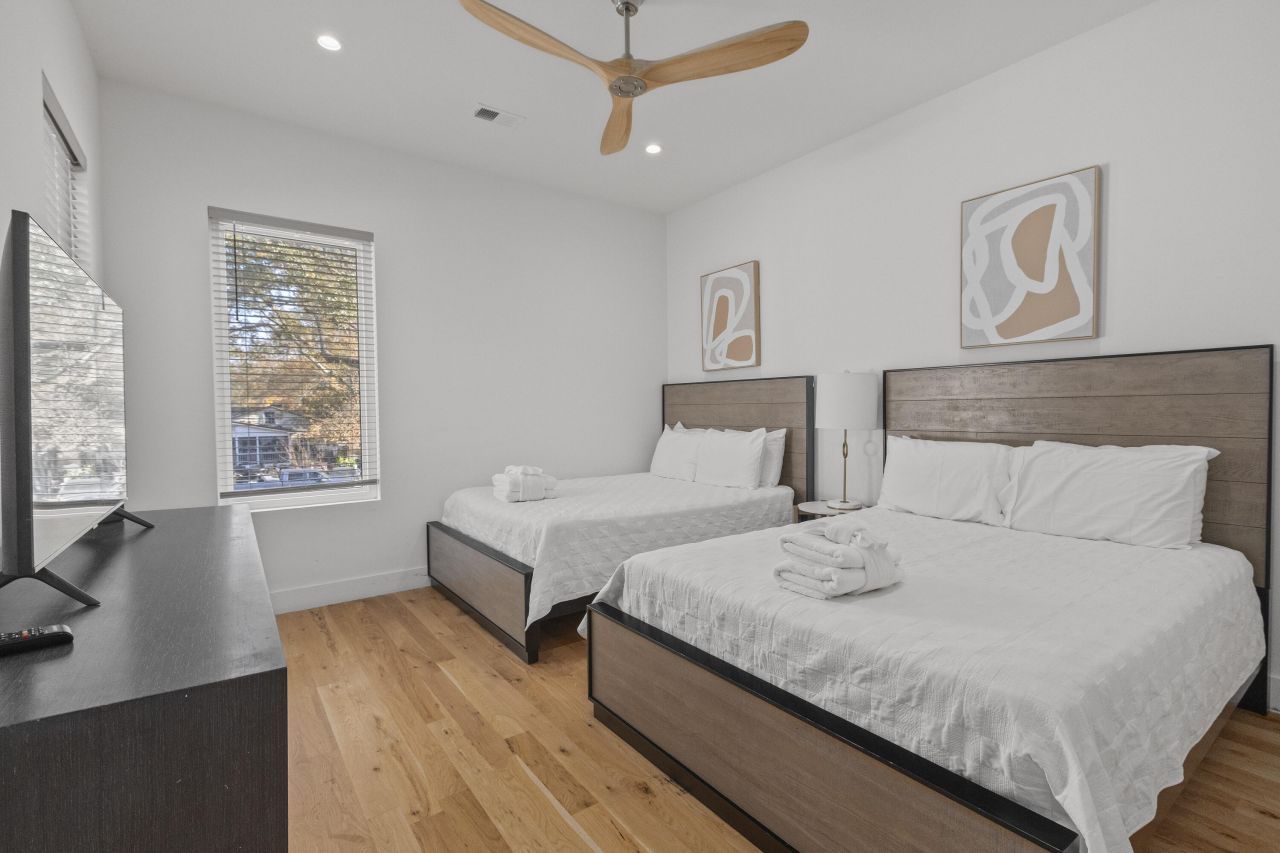 4177 S Rhett Avenue Photo 22