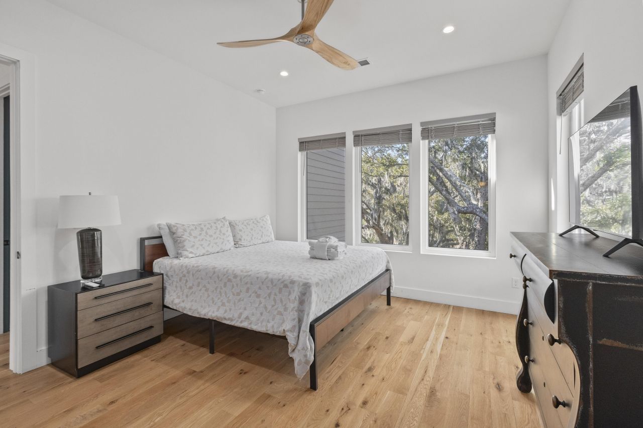 4177 S Rhett Avenue Photo 31