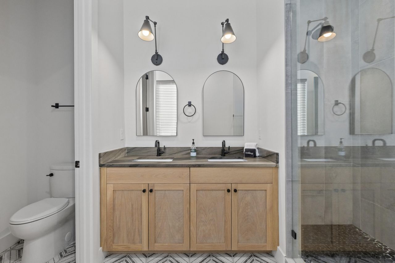 4177 S Rhett Avenue Photo 38