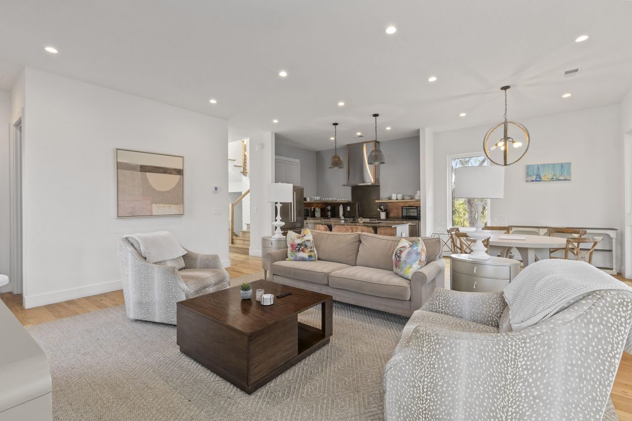 4177 S Rhett Avenue Photo 8