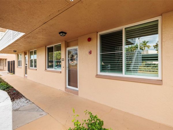5095 BAY STREET NE, Unit 102, ST PETERSBURG, FL 33703