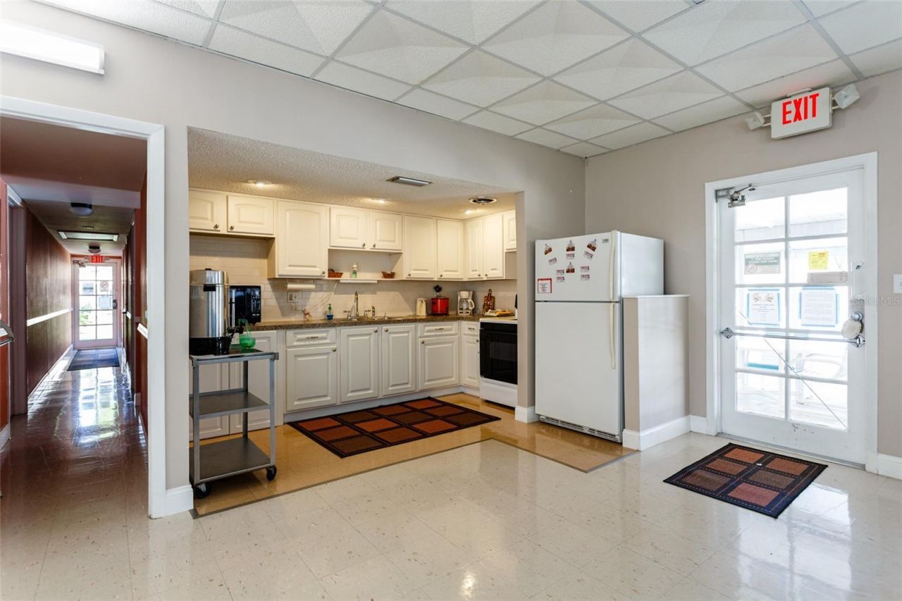 5095 Bay Street Ne, Unit 102, Saint Petersburg, FL 33703 Photo