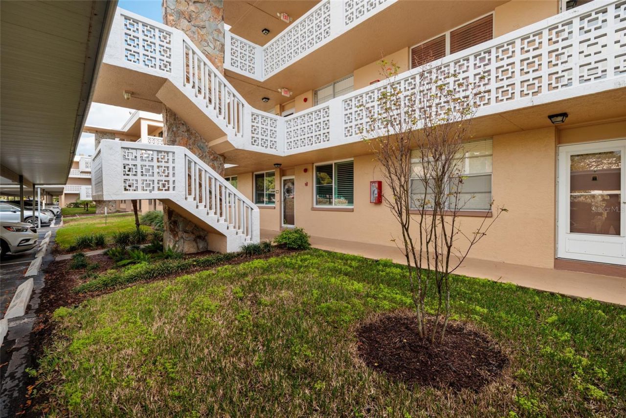5095 Bay Street Ne, Unit 102, Saint Petersburg, FL 33703 Photo