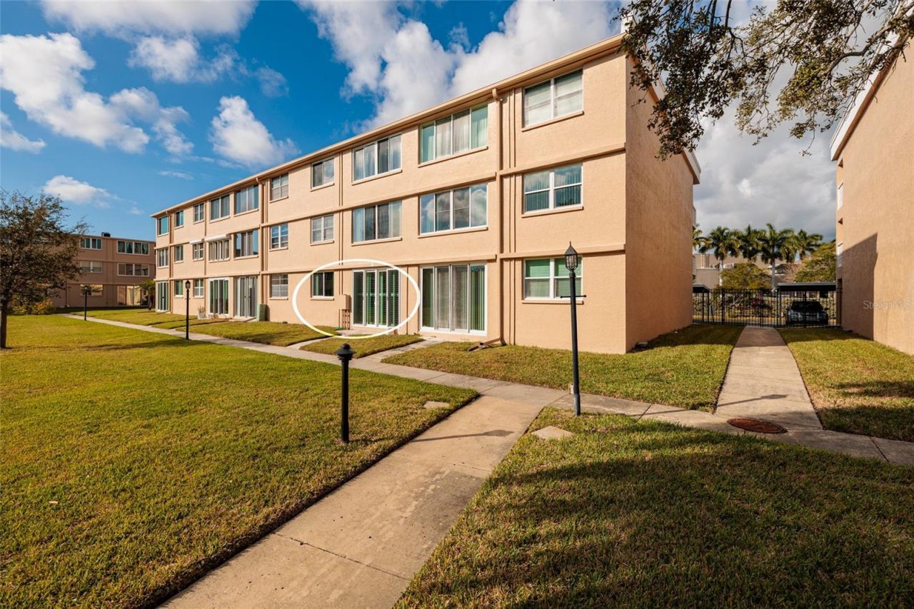 5095 Bay Street Ne, Unit 102, Saint Petersburg, FL 33703 Photo