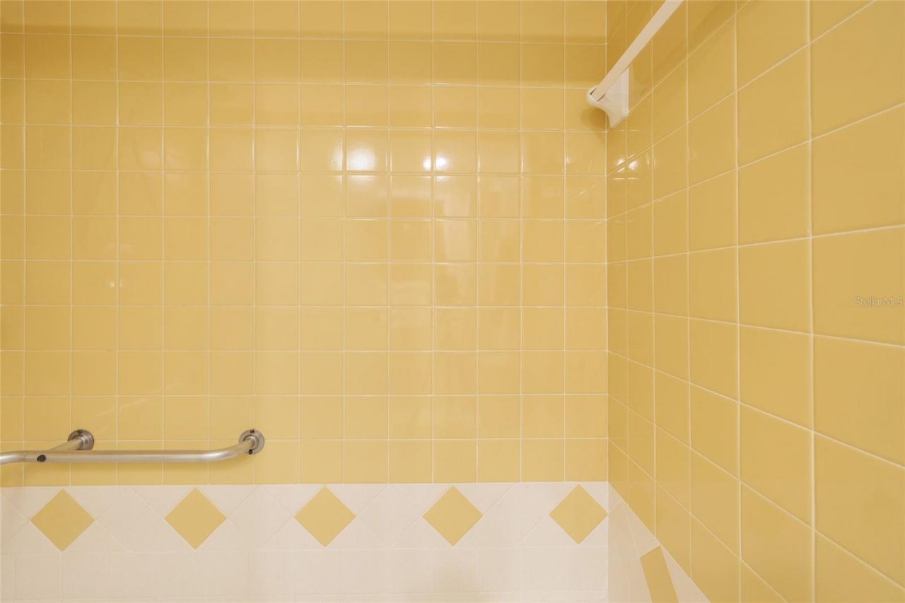 5095 Bay Street Ne, Unit 102, Saint Petersburg, FL 33703 Photo