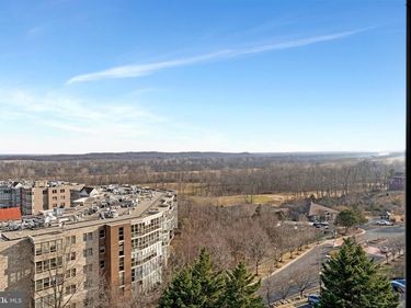 19385 CYPRESS RIDGE TERRACE, Unit 815, LEESBURG, VA 20176