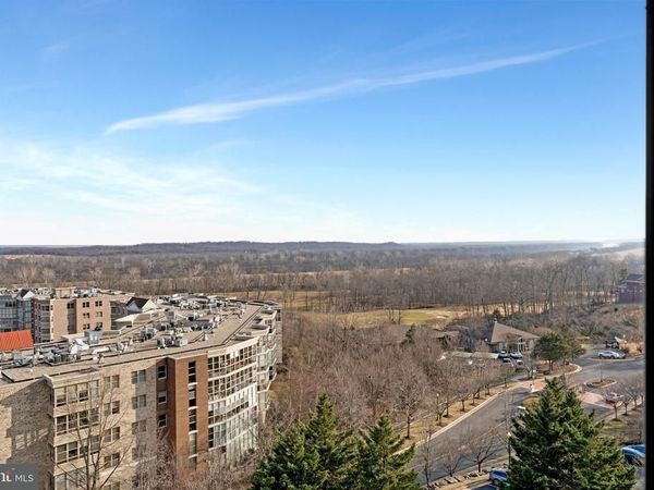 19385 CYPRESS RIDGE TERRACE, Unit 815, LEESBURG, VA 20176