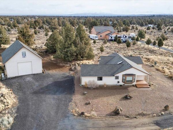 60990 Jennings Road, Bend, OR 97702