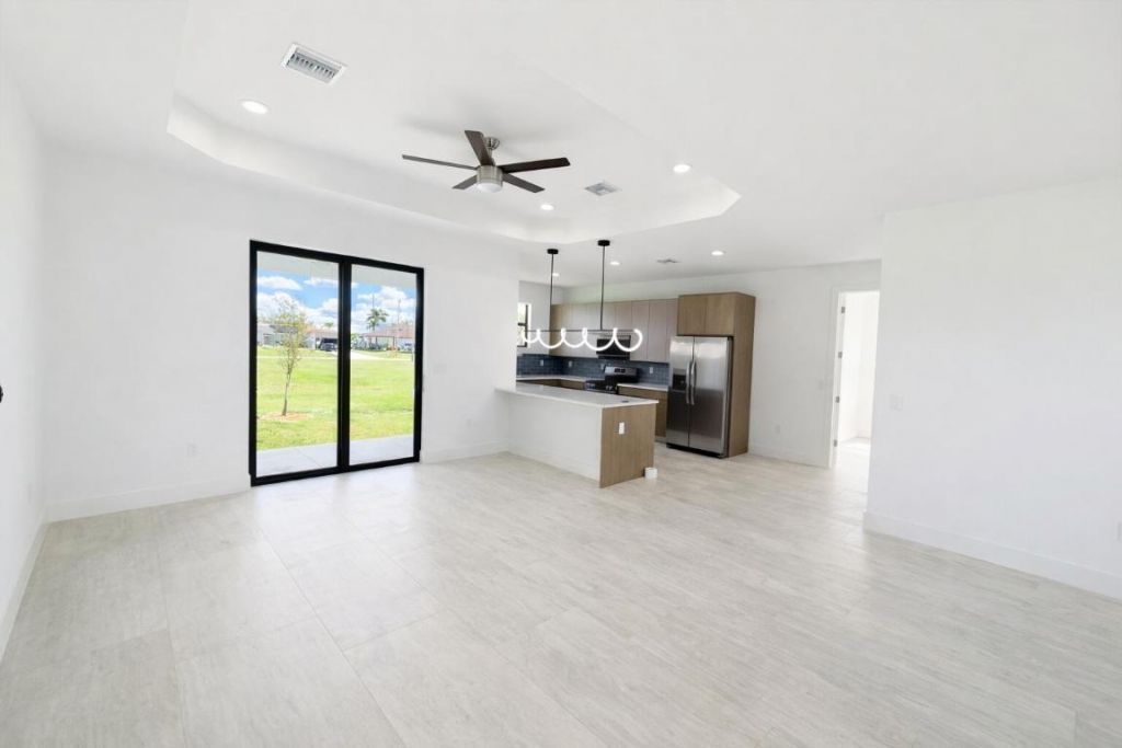 211 NW 25th Avenue, Cape Coral, FL 33993 Photo