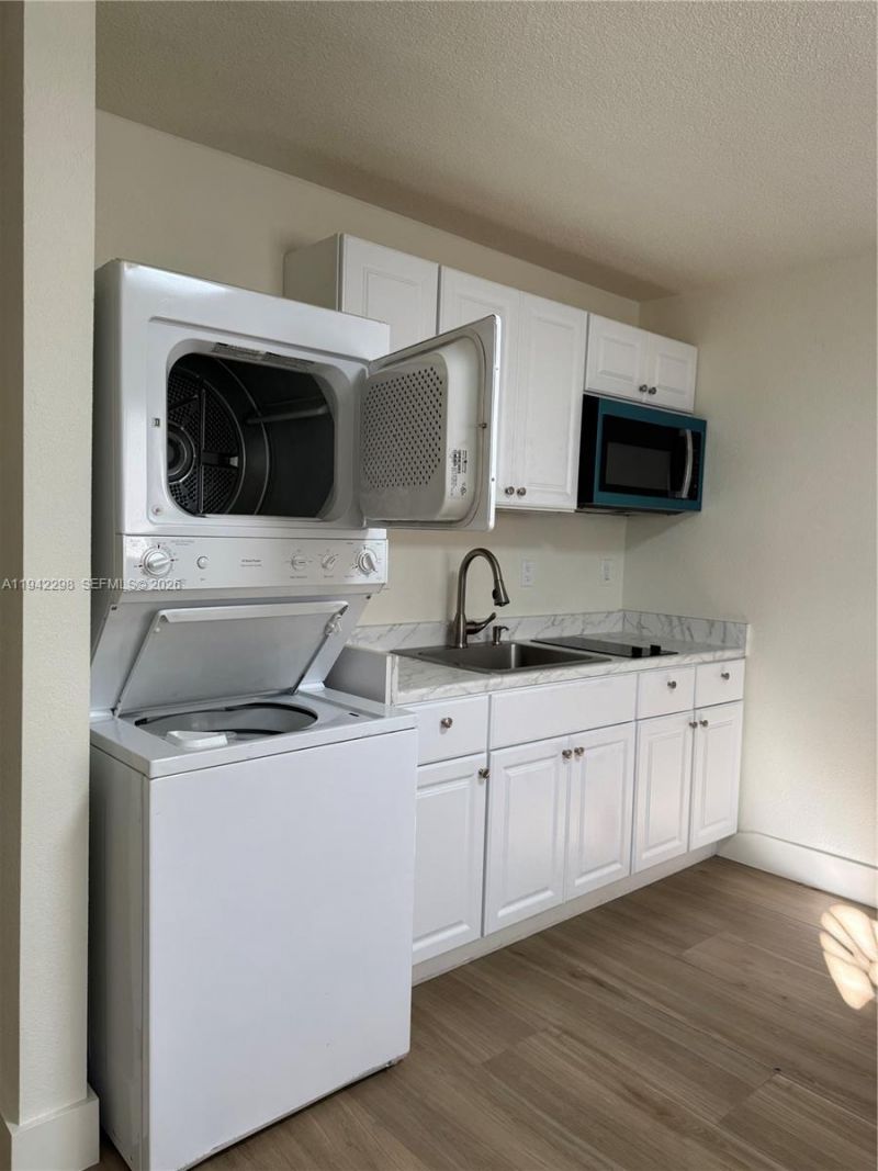 Please Call For Address, Miami, FL 33165 Photo