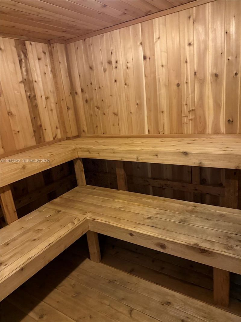 1 Las Olas Circle, Unit 306, Fort Lauderdale, FL 33316 Photo