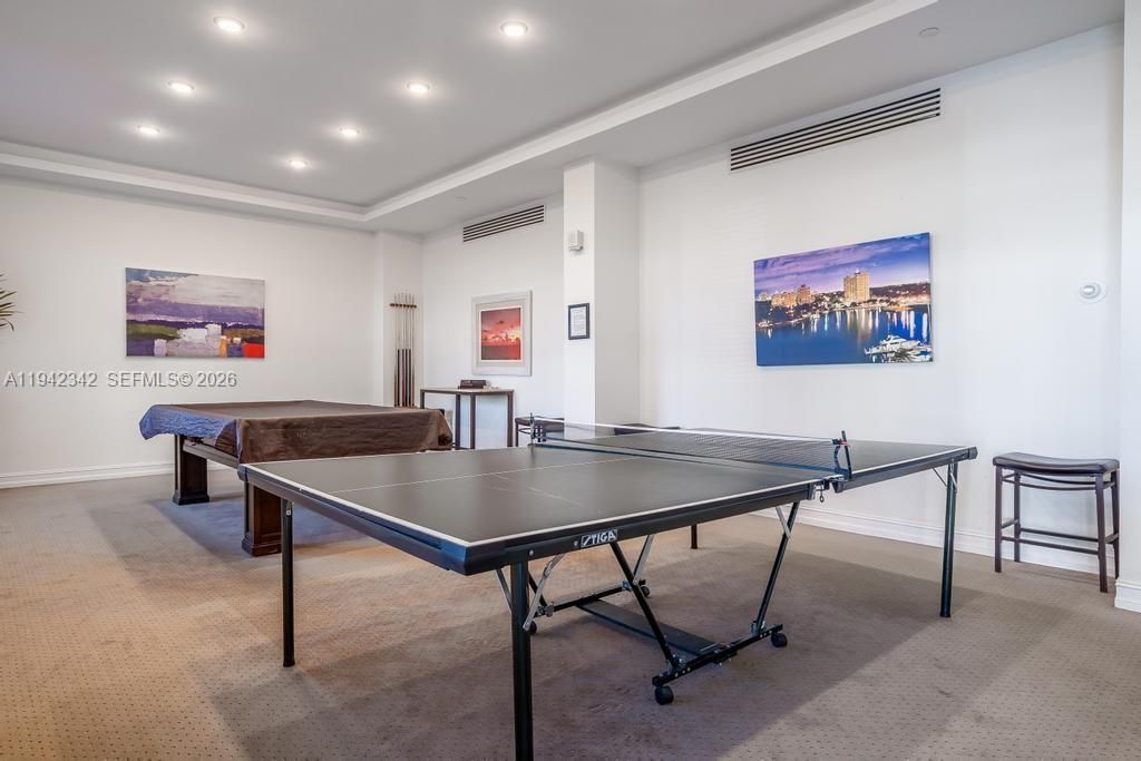 1 Las Olas Circle, Unit 306, Fort Lauderdale, FL 33316 Photo