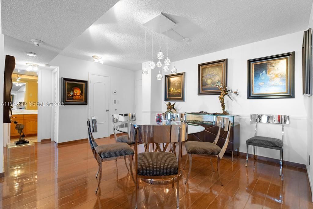 1 Las Olas Circle, Unit 306, Fort Lauderdale, FL 33316 Photo