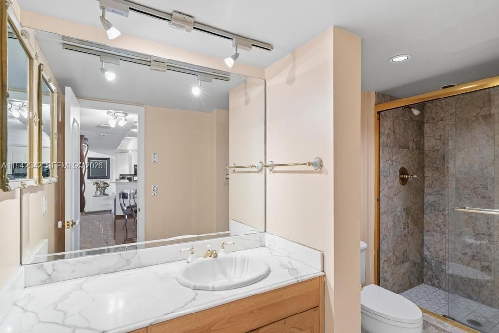 1 Las Olas Circle, Unit 306, Fort Lauderdale, FL 33316 Photo