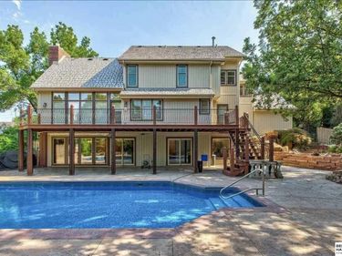 16606 Mason Street, Omaha, NE 68118