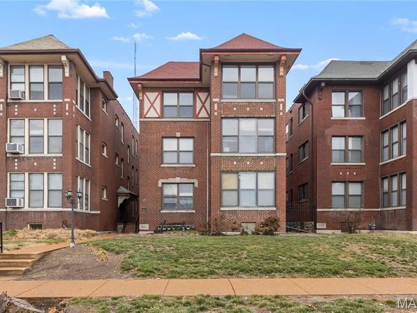 5661 Waterman Boulevard, Unit 1N, St Louis, MO 63112