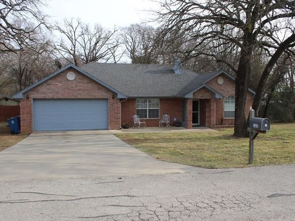 122 Lakeway Lane, Gun Barrel City, TX 75156