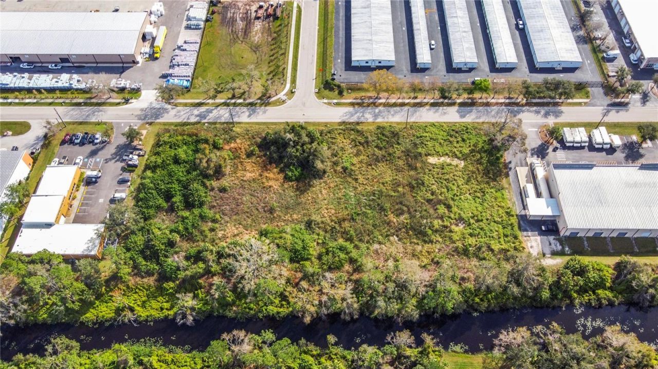 2725 Commerce Parkway, North Port, FL 34289 Photo