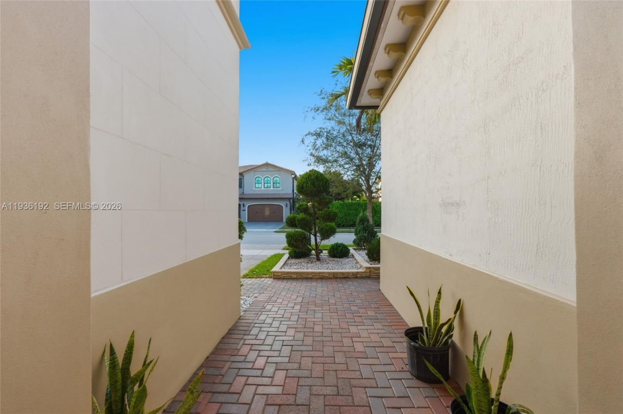 9220 E Meridian Dr, Parkland, FL 33076 Photo