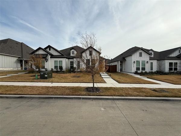 2133 Eastus Lane, Fort Worth, TX 76008