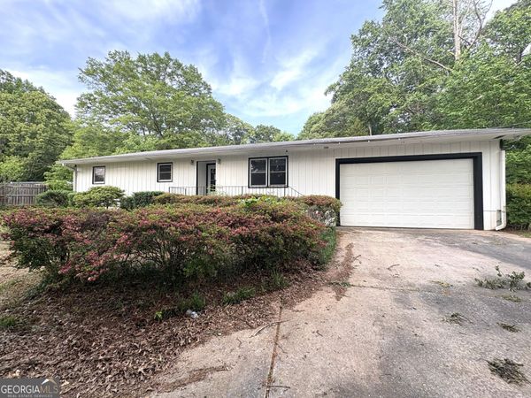 6174 Lower Dixie Lake Road, Union City, GA 30291