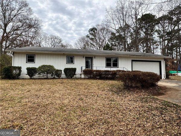6174 Lower Dixie Lake Road, Union City, GA 30291