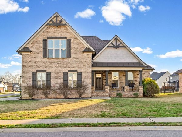 352 Lowline Dr, Clarksville, TN 37043