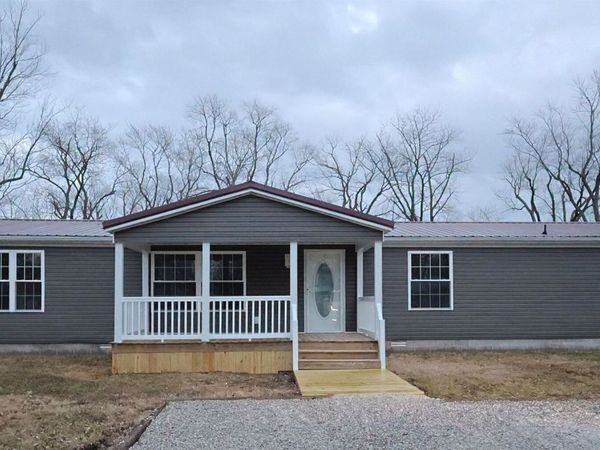 2114 Cedar Ave Avenue, Salem, IL 62881