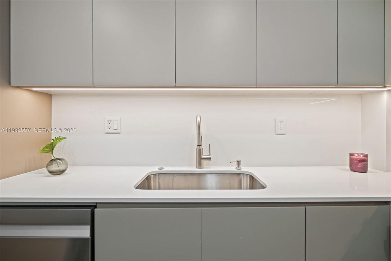 18151 NE 31st Ct, Unit 1714, Aventura, FL 33160 Photo