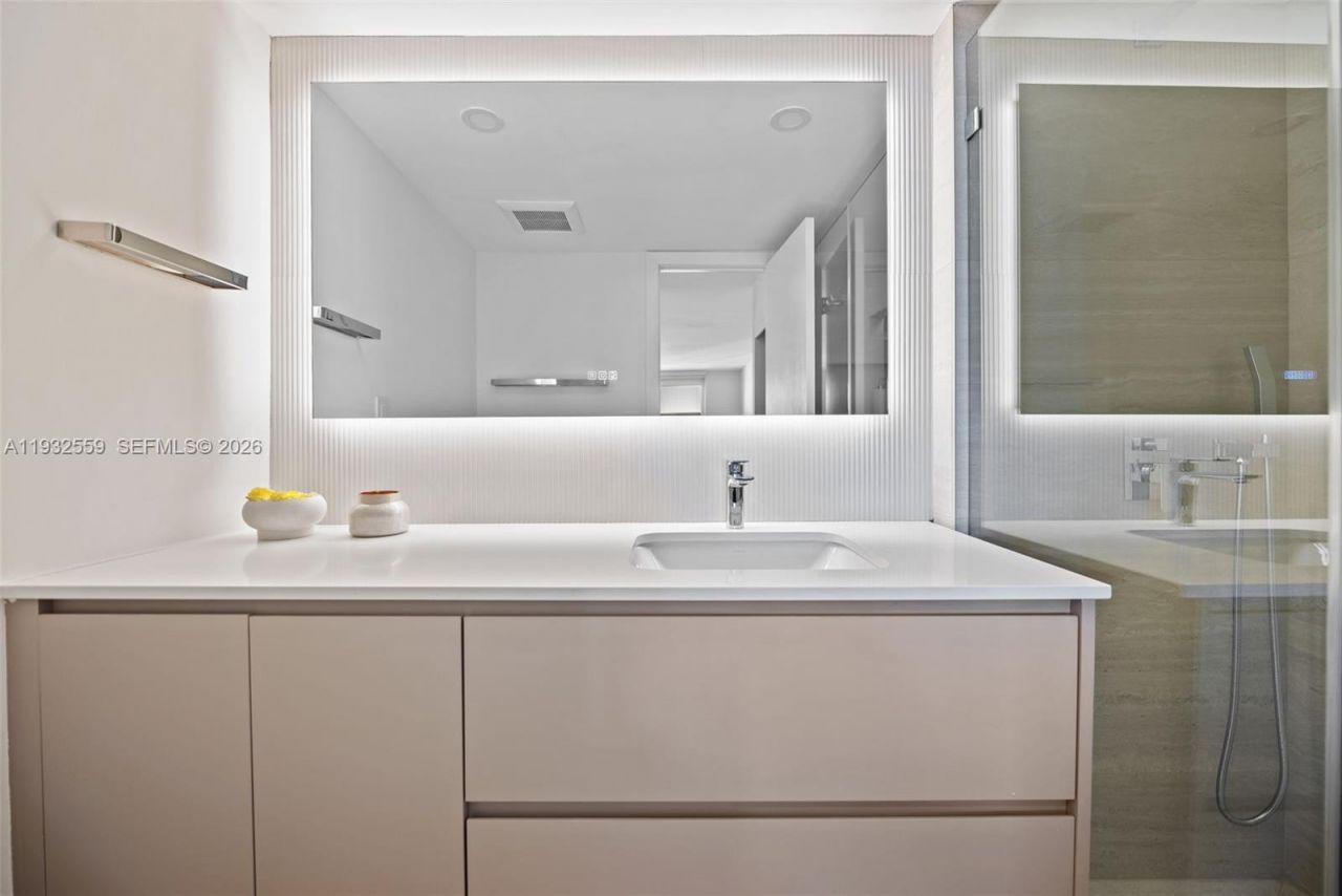 18151 NE 31st Ct, Unit 1714, Aventura, FL 33160 Photo