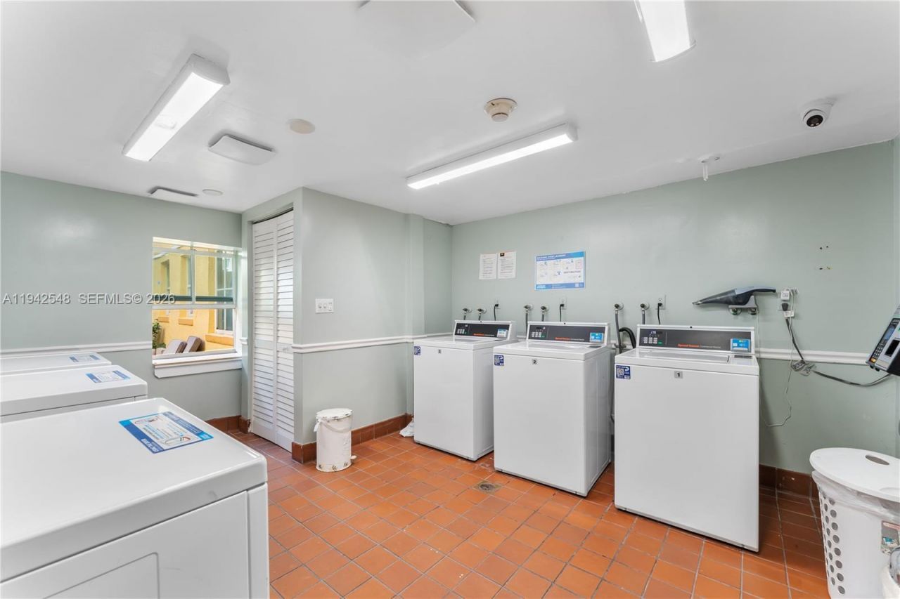 1308 SW Drexel Ave, Unit 209, Miami Beach, FL 33139 Photo