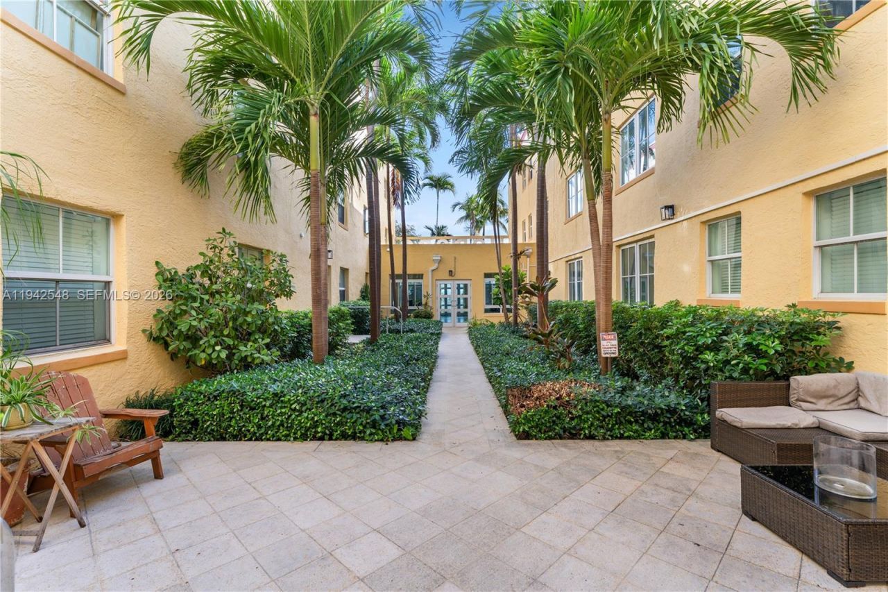 1308 SW Drexel Ave, Unit 209, Miami Beach, FL 33139 Photo