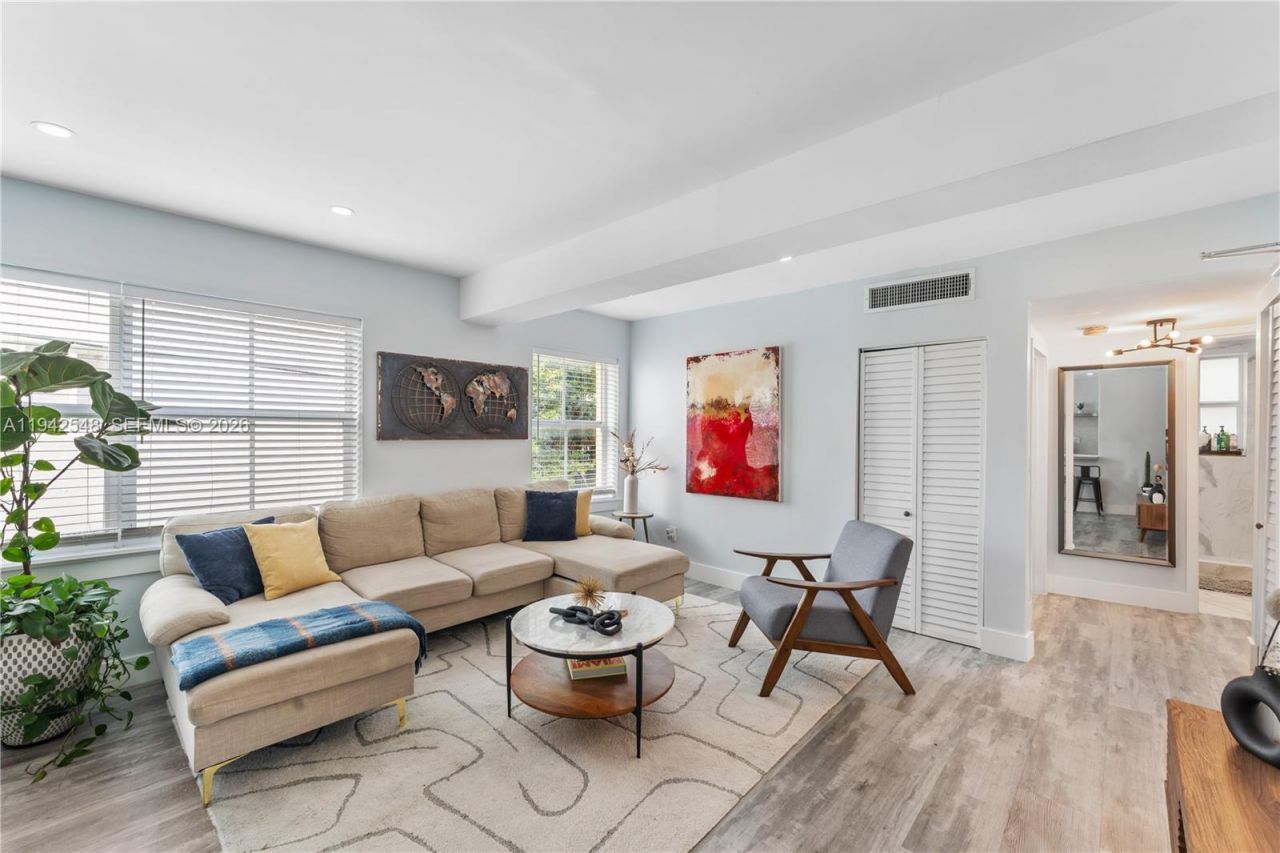 1308 SW Drexel Ave, Unit 209, Miami Beach, FL 33139 Photo