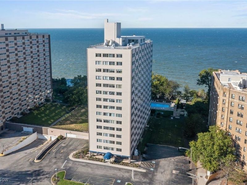 12520 Edgewater Drive, Unit 401, Lakewood, OH 44107 Photo 1