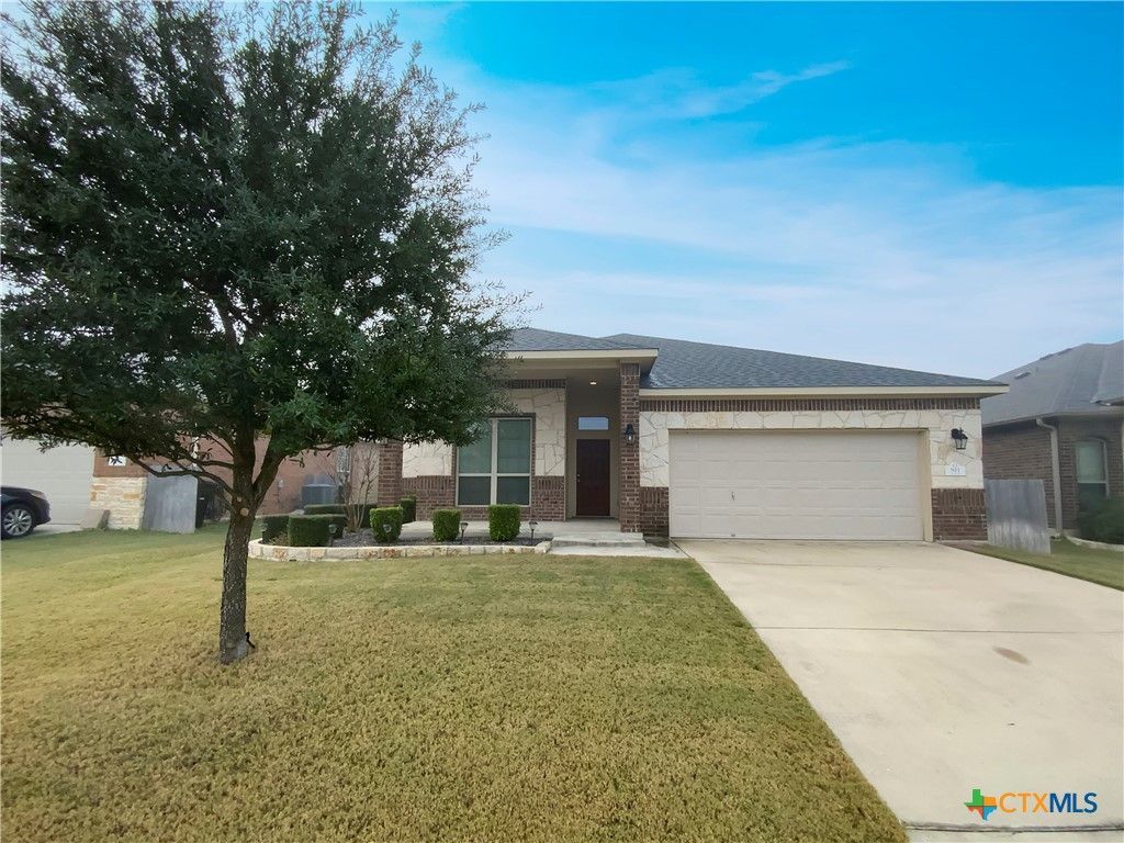 811 Cross Drive, Temple, TX 76502 Main Photo